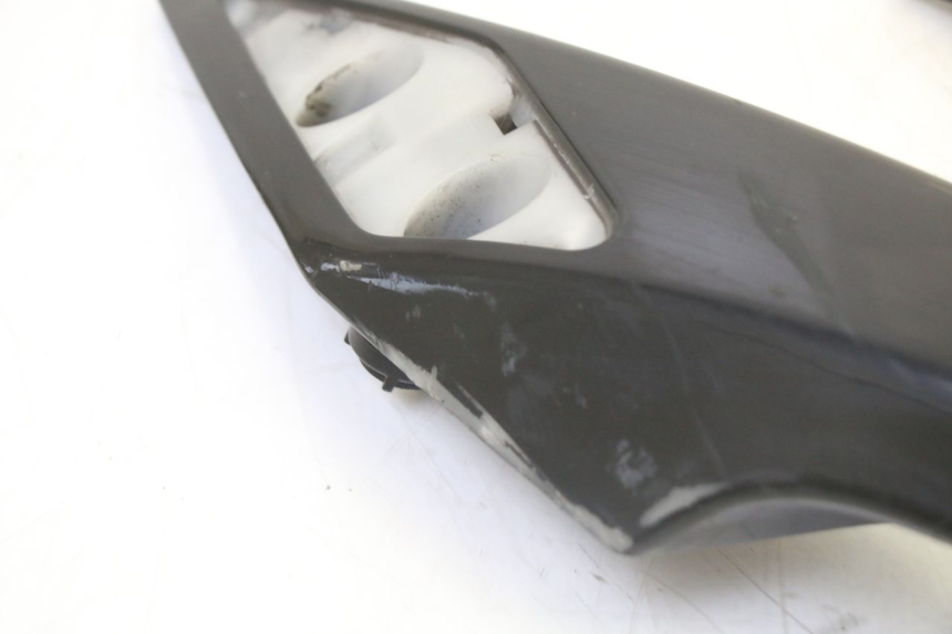 photo de POIGNEE ARRIERE PEUGEOT SATELIS 125 (2013 - 2018) - Vue d’ensemble