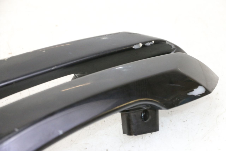 photo de POIGNEE ARRIERE PEUGEOT SATELIS 125 (2010 - 2012) - Zoom composants