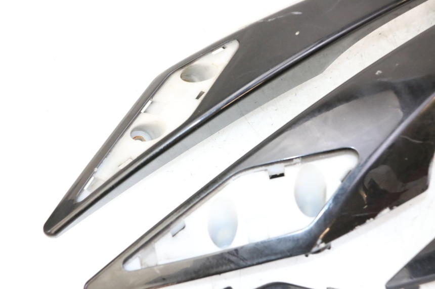 photo de POIGNEE ARRIERE PEUGEOT SATELIS 125 (2010 - 2012) - Inspection visuelle