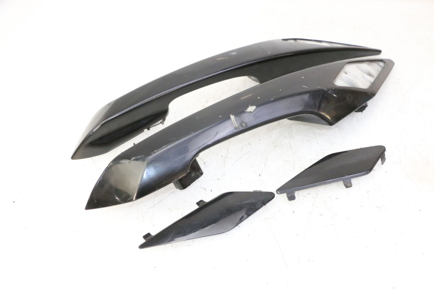 photo de POIGNEE ARRIERE PEUGEOT SATELIS 125 (2010 - 2012) - Marquages et références