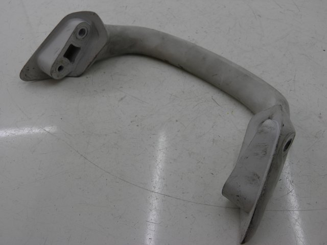 photo de POIGNEE ARRIERE SUZUKI GSF N BANDIT 600 (1996 - 1999) - Détail de la pièce