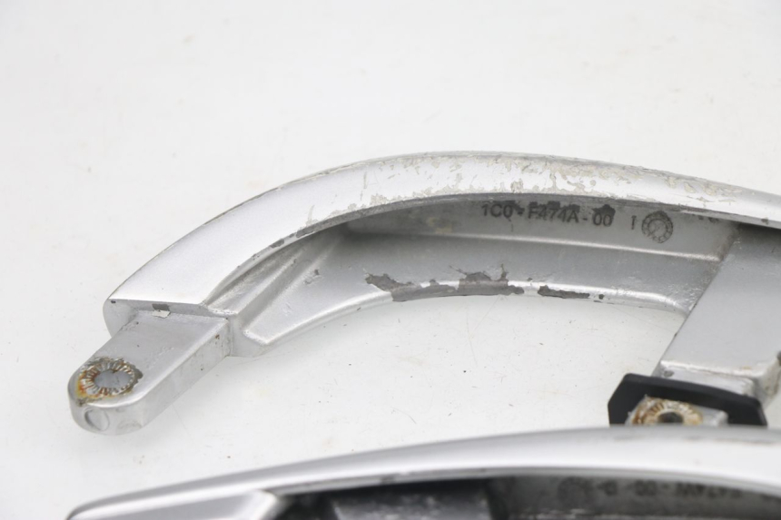 photo de POIGNEE ARRIERE YAMAHA XMAX X-MAX 125 (2006 - 2009) - Autre angle de vue