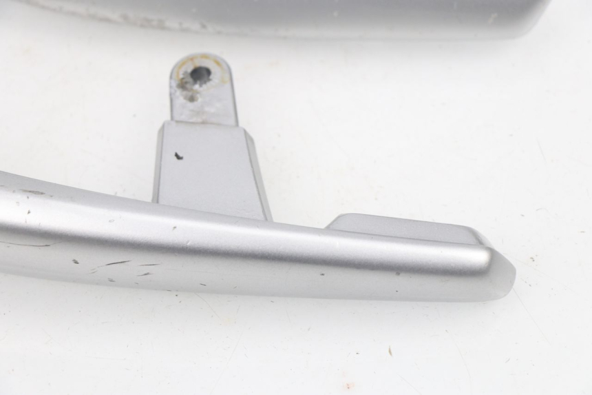 photo de POIGNEE ARRIERE YAMAHA XMAX X-MAX 125 (2006 - 2009) - Marquages et références