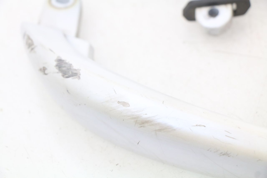 photo de POIGNEE ARRIERE YAMAHA XMAX X-MAX 125 (2006 - 2009) - Autre angle de vue