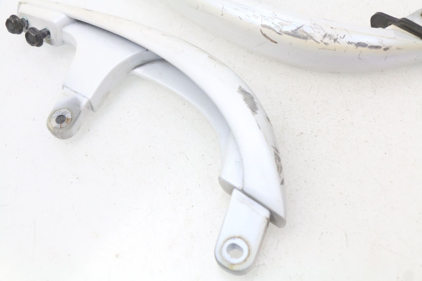 photo de POIGNEE ARRIERE YAMAHA XMAX X-MAX 125 (2006 - 2009) - Vue d’ensemble