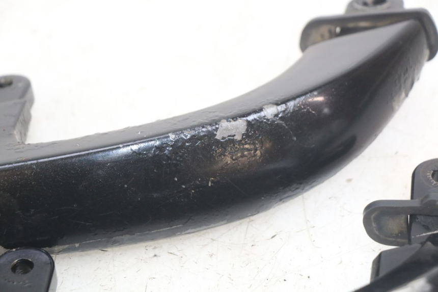 photo de POIGNEE ARRIERE YAMAHA X-MAX XMAX 250 (2006 - 2009) - Autre angle de vue