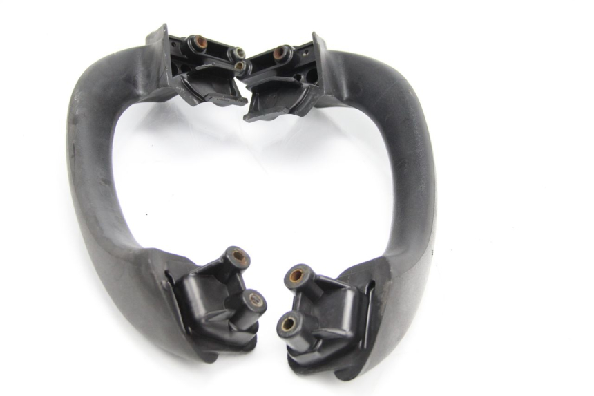 photo de POIGNEE ARRIERE PIAGGIO X9 125 (2000 - 2003) - Vue d’ensemble