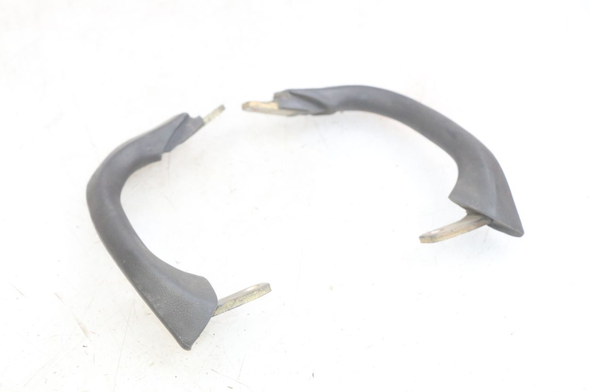 photo de POIGNEE ARRIERE YAMAHA YZF R THUNDERCAT 600 (1996 - 2003) - Gros plan technique