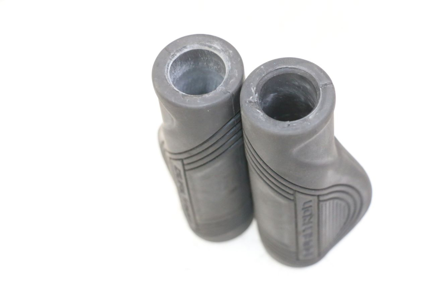 photo de POIGNEE DE GUIDON DUALTRON AMINIA 1 - Détail de la pièce