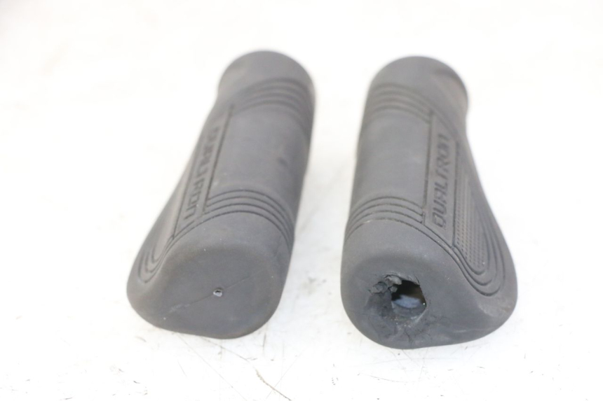 photo de POIGNEE DE GUIDON DUALTRON AMINIA 1 - Zoom état d’usage