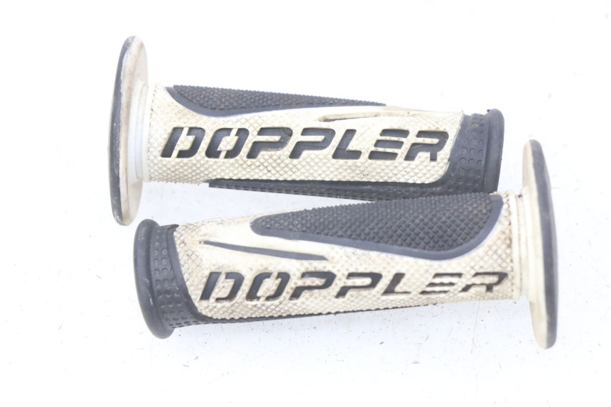 photo de POIGNEE DE GUIDON MBK BOOSTER SPIRIT NAKED 50 (2004 - 2017) - Vue principale