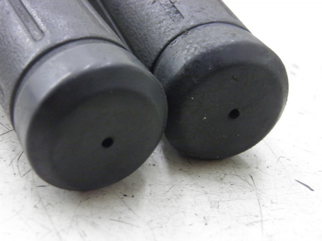 photo de POIGNEE DE GUIDON HONDA NHX LEAD 110 (2008 - 2010) - Détail de la pièce