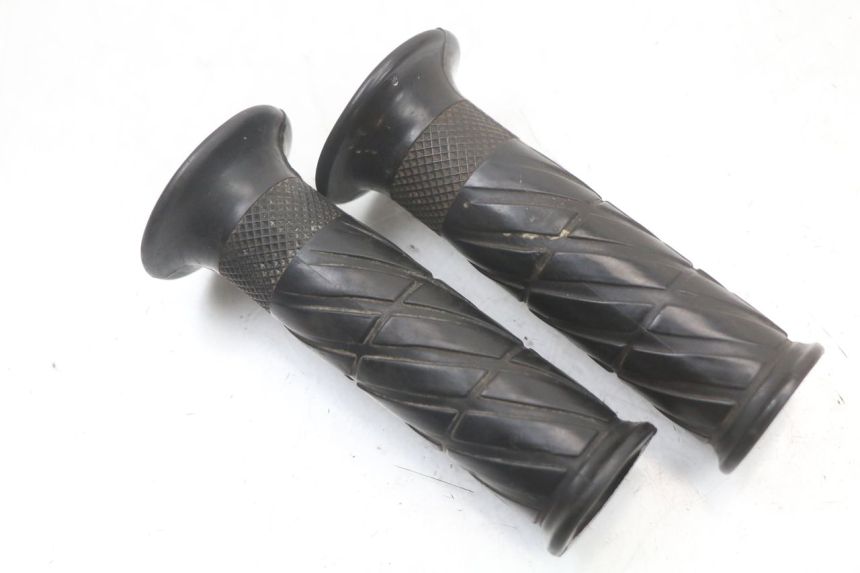 photo de POIGNEE DE GUIDON HYTRACK HY S 4X4 410 (2013 - 2016) - Détail de la pièce