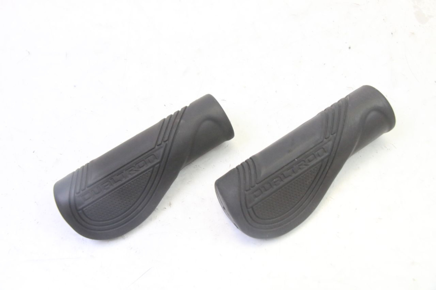 photo de POIGNEE DE GUIDON DUALTRON MINI SPECIAL 1 - Gros plan technique