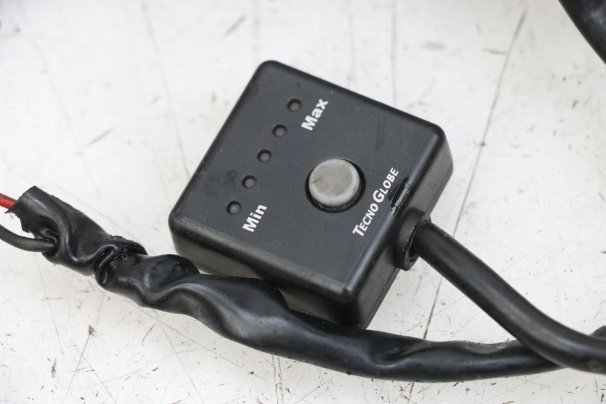 photo de POIGNEE DE GUIDON PIAGGIO MP3 LT 400 (2007 - 2012) - Autre angle de vue