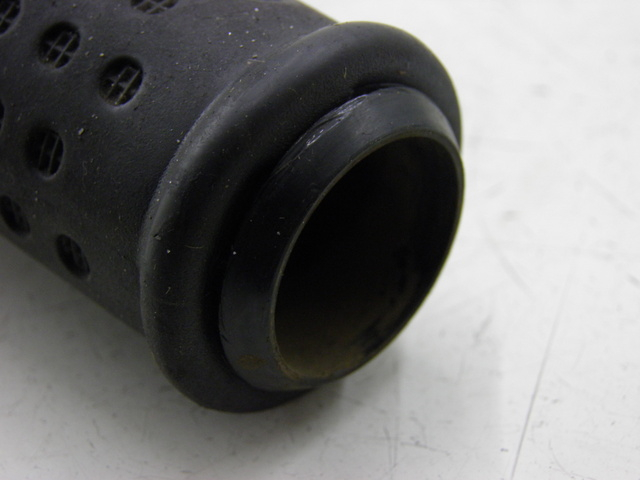 photo de POIGNEE DE GUIDON PIAGGIO MP3 RL 125 (2008 - 2009) - Autre angle de vue