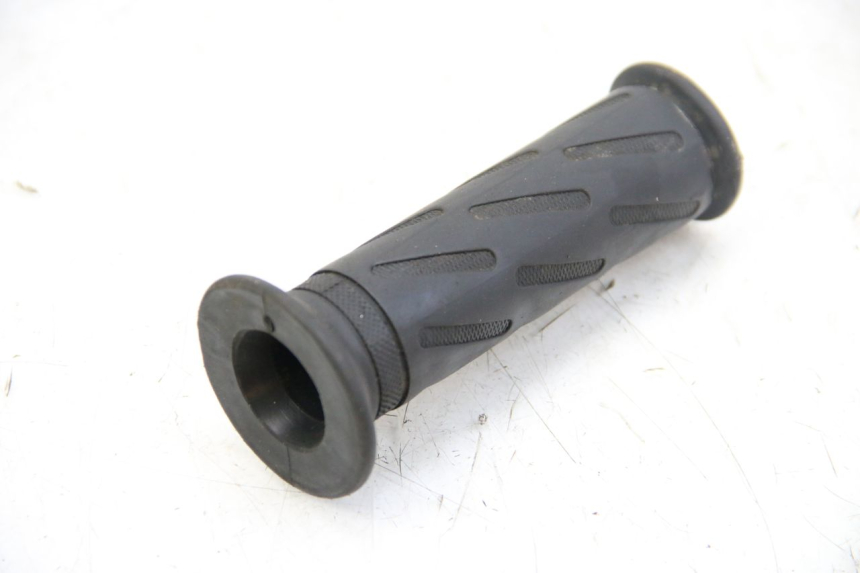 photo de POIGNEE DE GUIDON PEUGEOT VIVACITY NEW 2T 50 (2008 - 2017) - Autre angle de vue