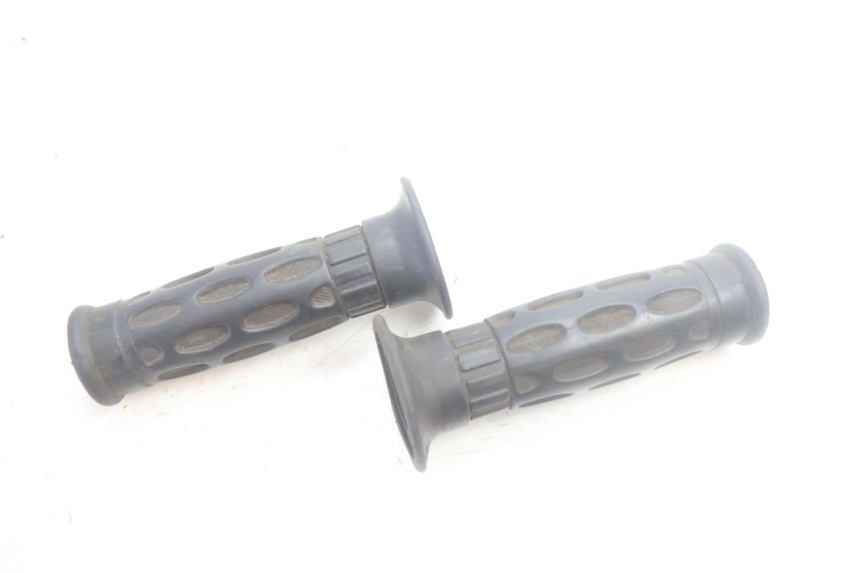 photo de POIGNEE DE GUIDON SMC XROAD 150 - Vue principale