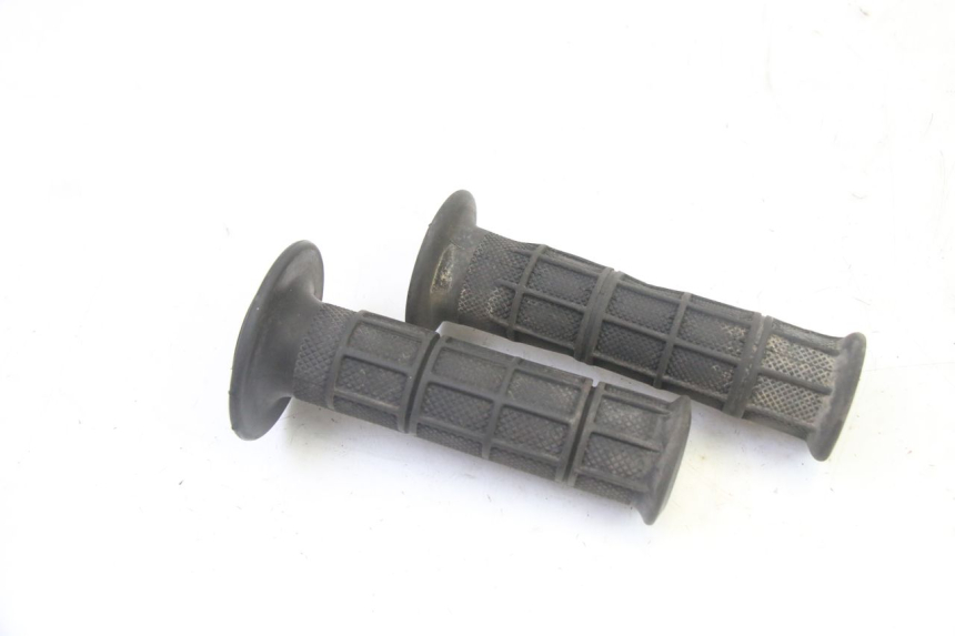 photo de POIGNEE DE GUIDON YAMAHA YFM R RAPTOR 250 (2008 - 2014) - Détail de la pièce