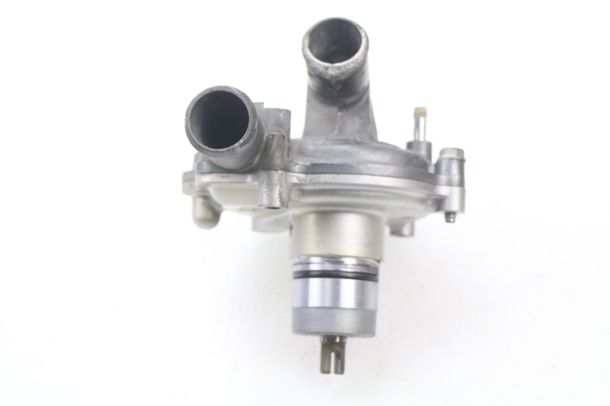 photo de POMPE A EAU YAMAHA FJR ABS 1300 (2006 - 2012) - Autre angle de vue