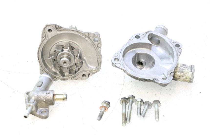 photo de POMPE A EAU HONDA FJS SILVER WING SILVERWING 400 (2005 - 2008) - Détail de la pièce