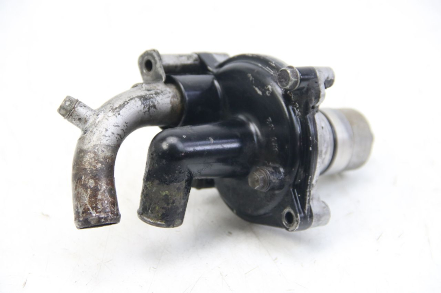 photo de POMPE A EAU YAMAHA FZS FAZER 600 (2001 - 2003) - Autre angle de vue