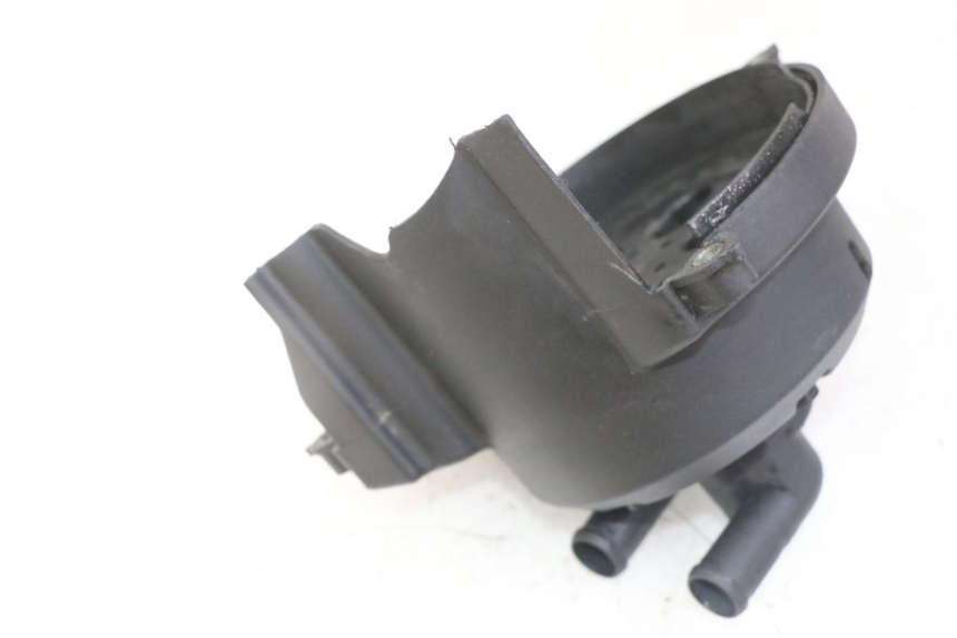 photo de POMPE A EAU PEUGEOT JET FORCE CARBU 50 (2003 - 2016) - Zoom état d’usage