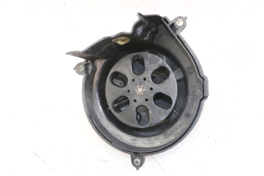 photo de POMPE A EAU PEUGEOT JET FORCE CARBU 50 (2003 - 2016) - Gros plan technique