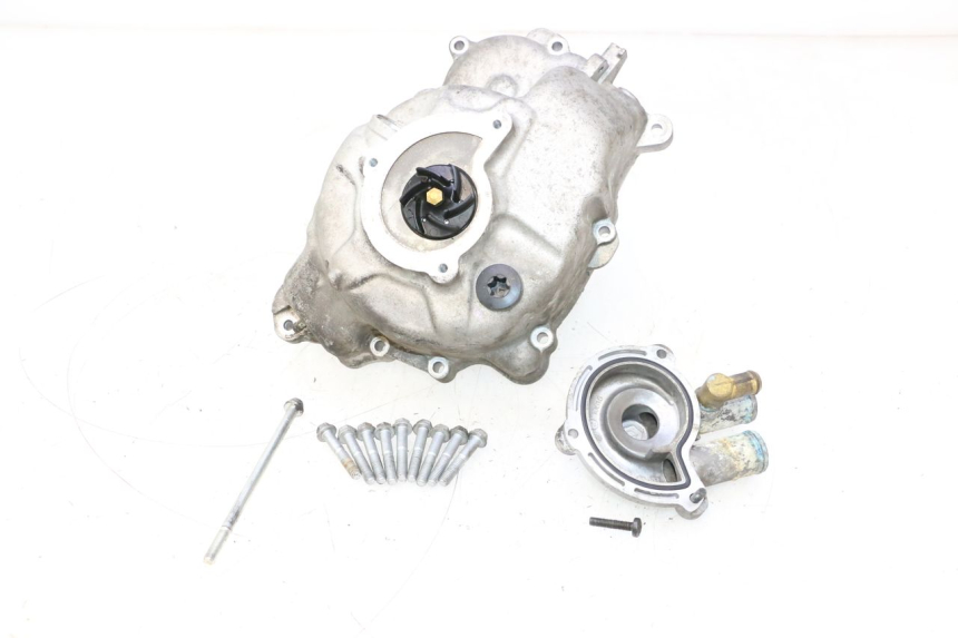photo de POMPE A EAU PIAGGIO MP3 LT 300 (2010 - 2016) - Détail de la pièce