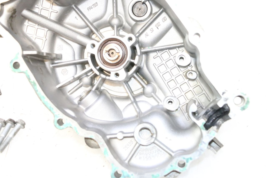 photo de POMPE A EAU PIAGGIO MP3 LT 300 (2010 - 2016) - Autre angle de vue