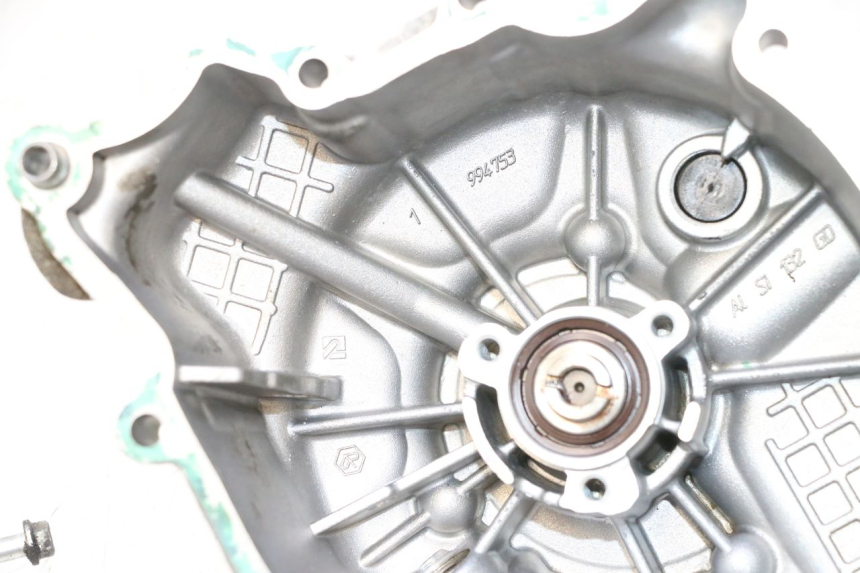 photo de POMPE A EAU PIAGGIO MP3 LT 300 (2010 - 2016) - Gros plan technique