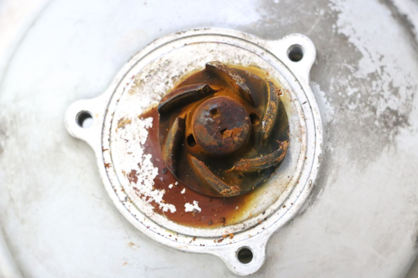 photo de POMPE A EAU MBK NITRO 50 (2004 - 2008) - Marquages et références