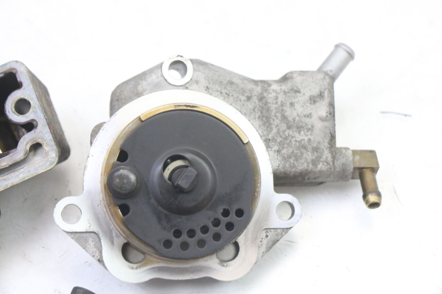 photo de POMPE A EAU MBK OVETTO 4T 50 (2008 - 2016) - Vue d’ensemble