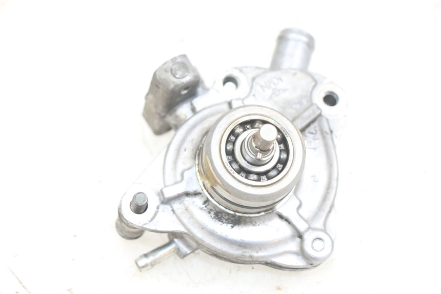 photo de POMPE A EAU HONDA PCX (JF28) 125 (2009 - 2011) - Autre angle de vue