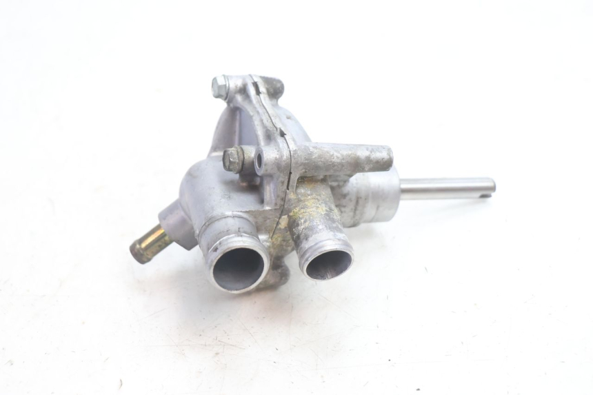 photo de POMPE A EAU HONDA VFR FI RC46 800 (1998 - 2001) - Gros plan technique