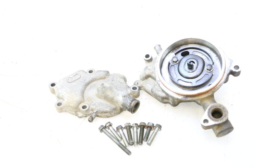photo de POMPE A EAU YAMAHA XMAX X-MAX 125 (2006 - 2009) - État de surface