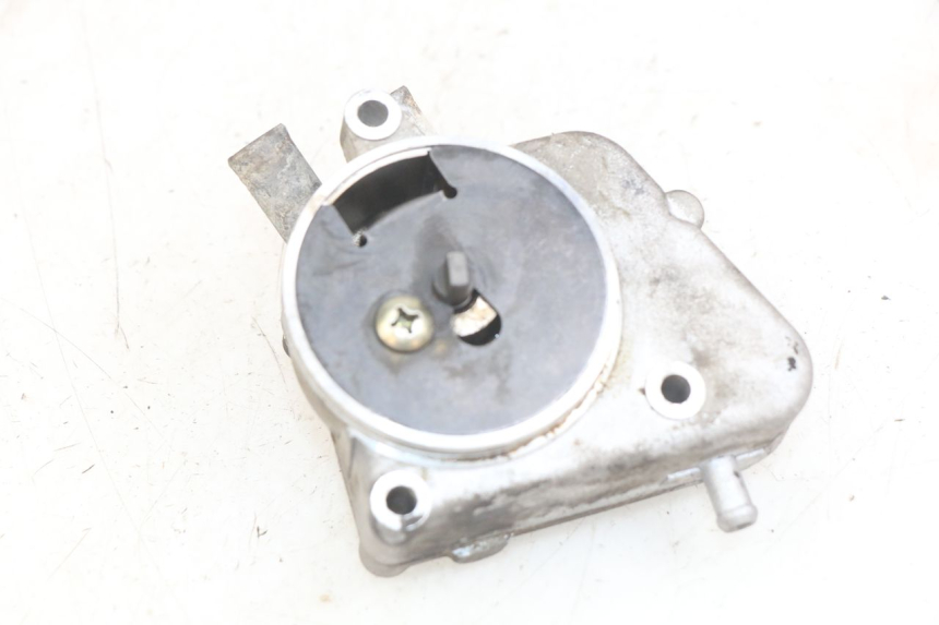 photo de POMPE A EAU YAMAHA YP MAJESTY 125 (1998 - 2001) - Gros plan technique