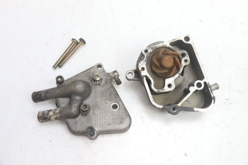 photo de POMPE A EAU YAMAHA YP MAJESTY 125 (1998 - 2001) - Vue principale