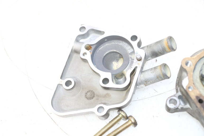 photo de POMPE A EAU YAMAHA YP MAJESTY 125 (2007 - 2010) - Points de fixation