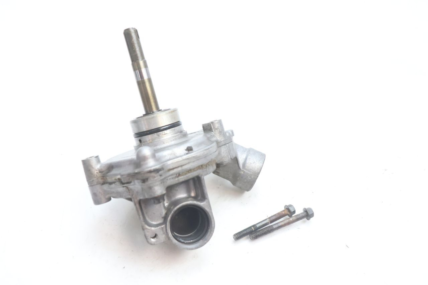photo de POMPE A EAU YAMAHA YZF R GENESIS 750 (1993 - 1998) - Points de fixation