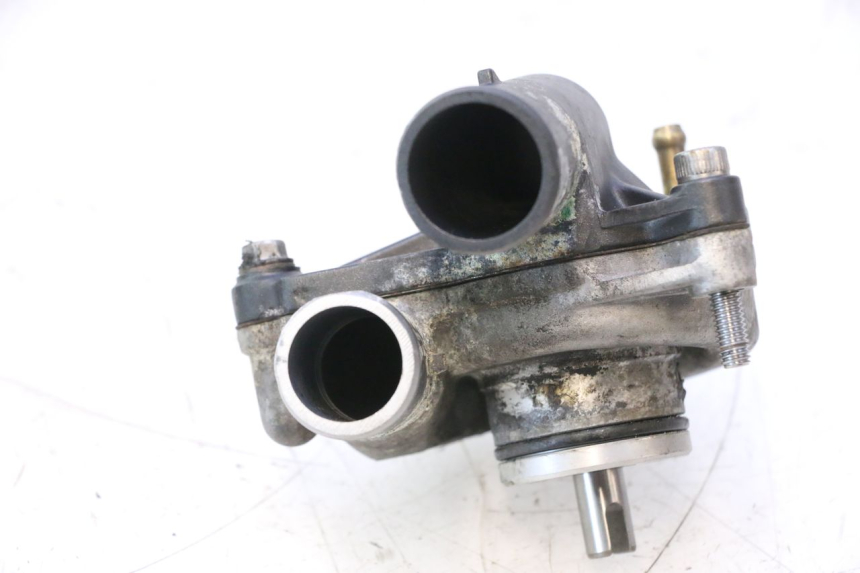 photo de POMPE A EAU YAMAHA YZF R6 600 (2008 - 2009) - Points de fixation