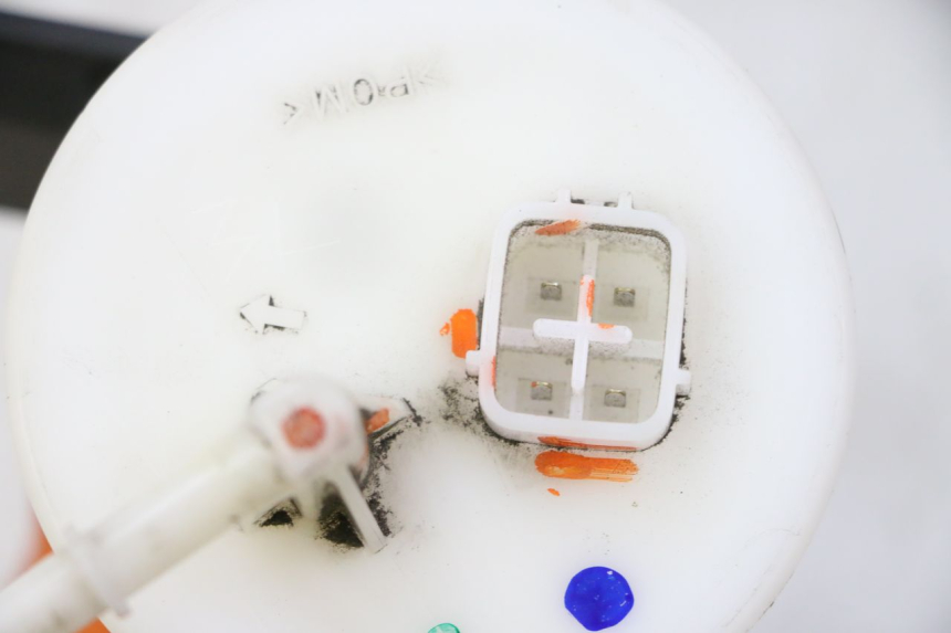 photo de POMPE A ESSENCE SUZUKI BURGMAN 125 (2007 - 2014) - Autre angle de vue