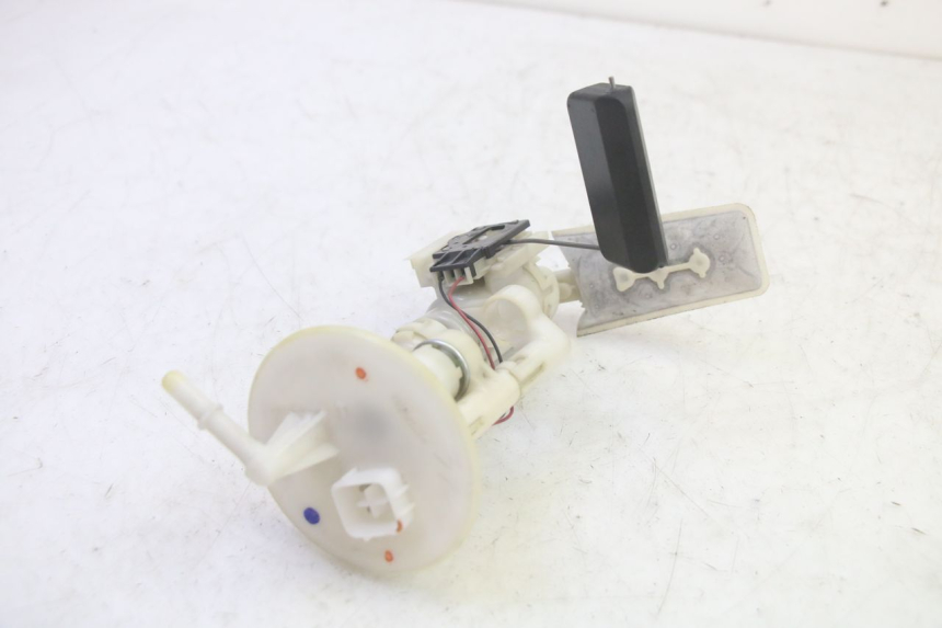 photo de POMPE A ESSENCE SUZUKI BURGMAN 125 (2007 - 2014) - Zoom état d’usage