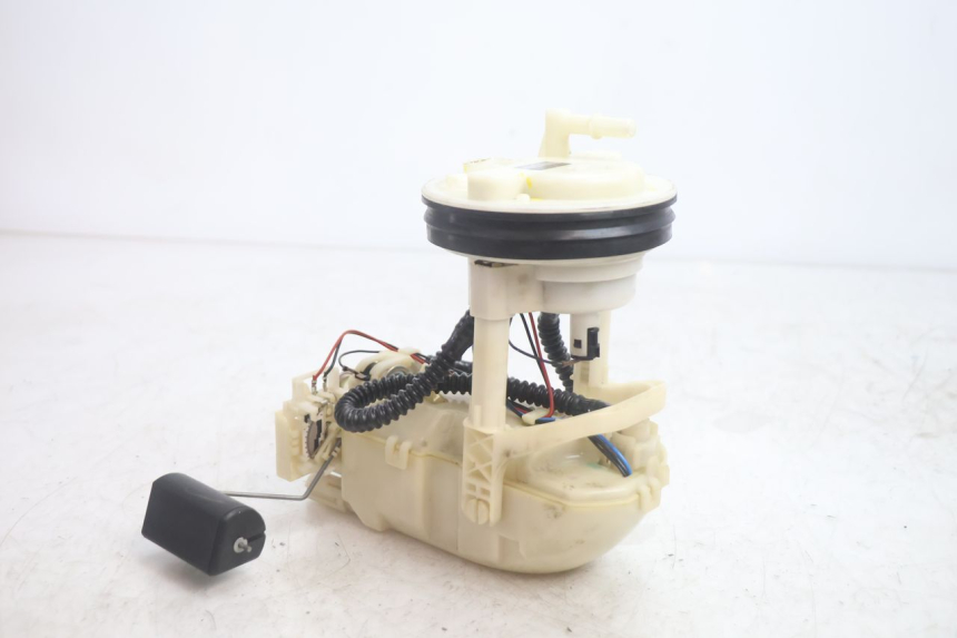 photo de POMPE A ESSENCE SUZUKI BURGMAN EXECUTIVE ABS 650 (2006 - 2012) - Zoom état d’usage