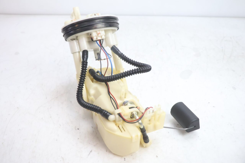photo de POMPE A ESSENCE SUZUKI BURGMAN EXECUTIVE ABS 650 (2006 - 2012) - État de surface