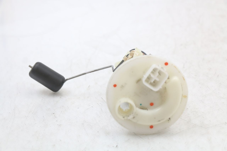 photo de POMPE A ESSENCE YAMAHA BW'S BWS 125 (2010 - 2013) - Gros plan technique