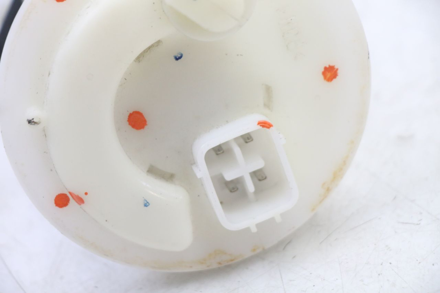 photo de POMPE A ESSENCE YAMAHA BW'S BWS 125 (2010 - 2013) - Autre angle de vue