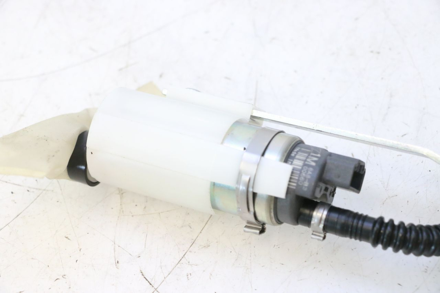 photo de POMPE A ESSENCE BMW C SPORT 650 (2015 - 2021) - Gros plan technique