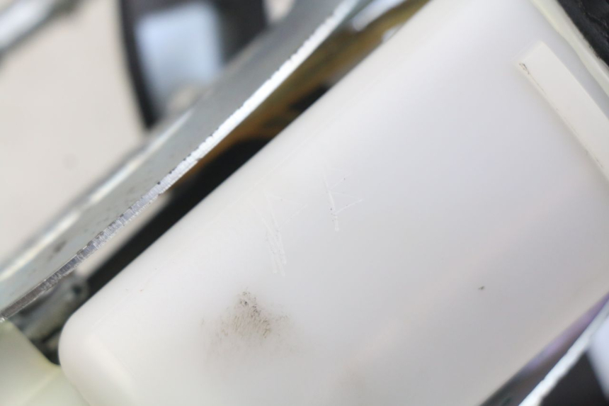 photo de POMPE A ESSENCE HONDA CB R 1000 (2018 - 2023) - Détail de la pièce