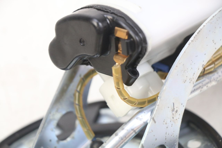 photo de POMPE A ESSENCE HONDA CB R 1000 (2018 - 2023) - Vue d’ensemble